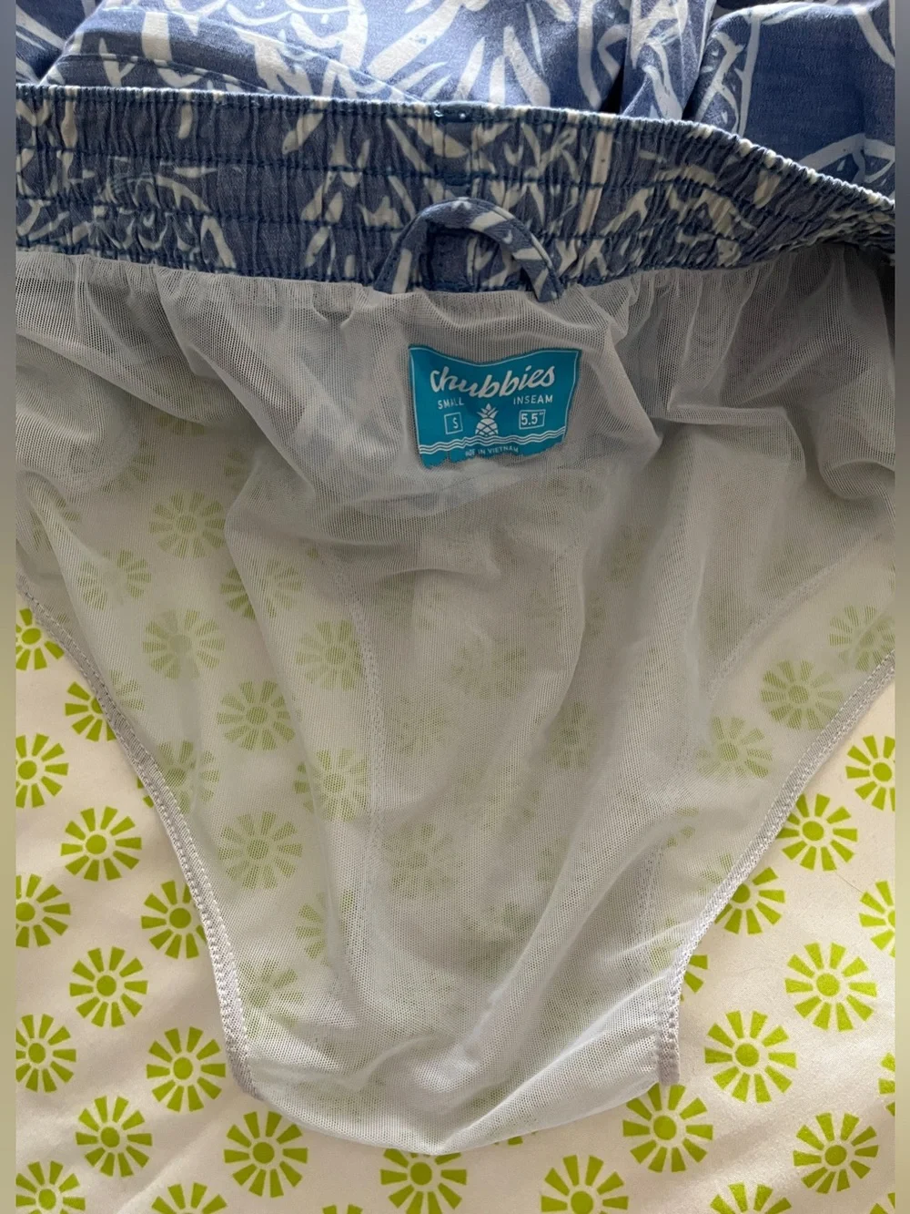 chubbies playful tropical